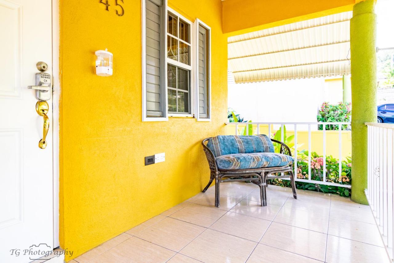 Ocho Rios Emerald 2 Bed 10 Mins Ocho Rios 24Hrs Hot Water Wi Fi Exterior photo